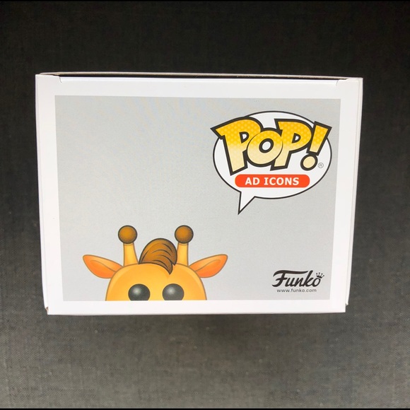 Geoffrey -Flocked-Toys R Us Excl.-Funko Pop! - Picture 4 of 5